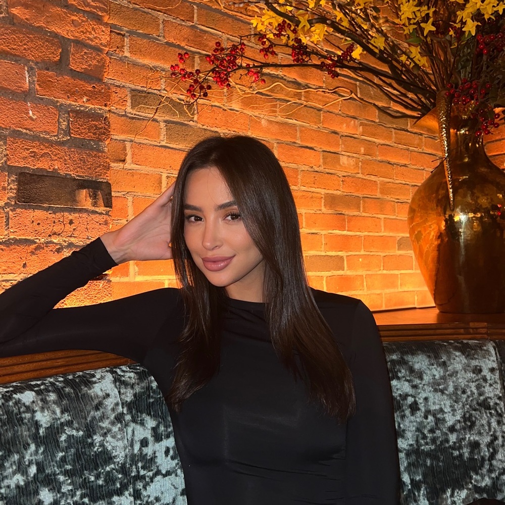 Meet your Posher, Danielle